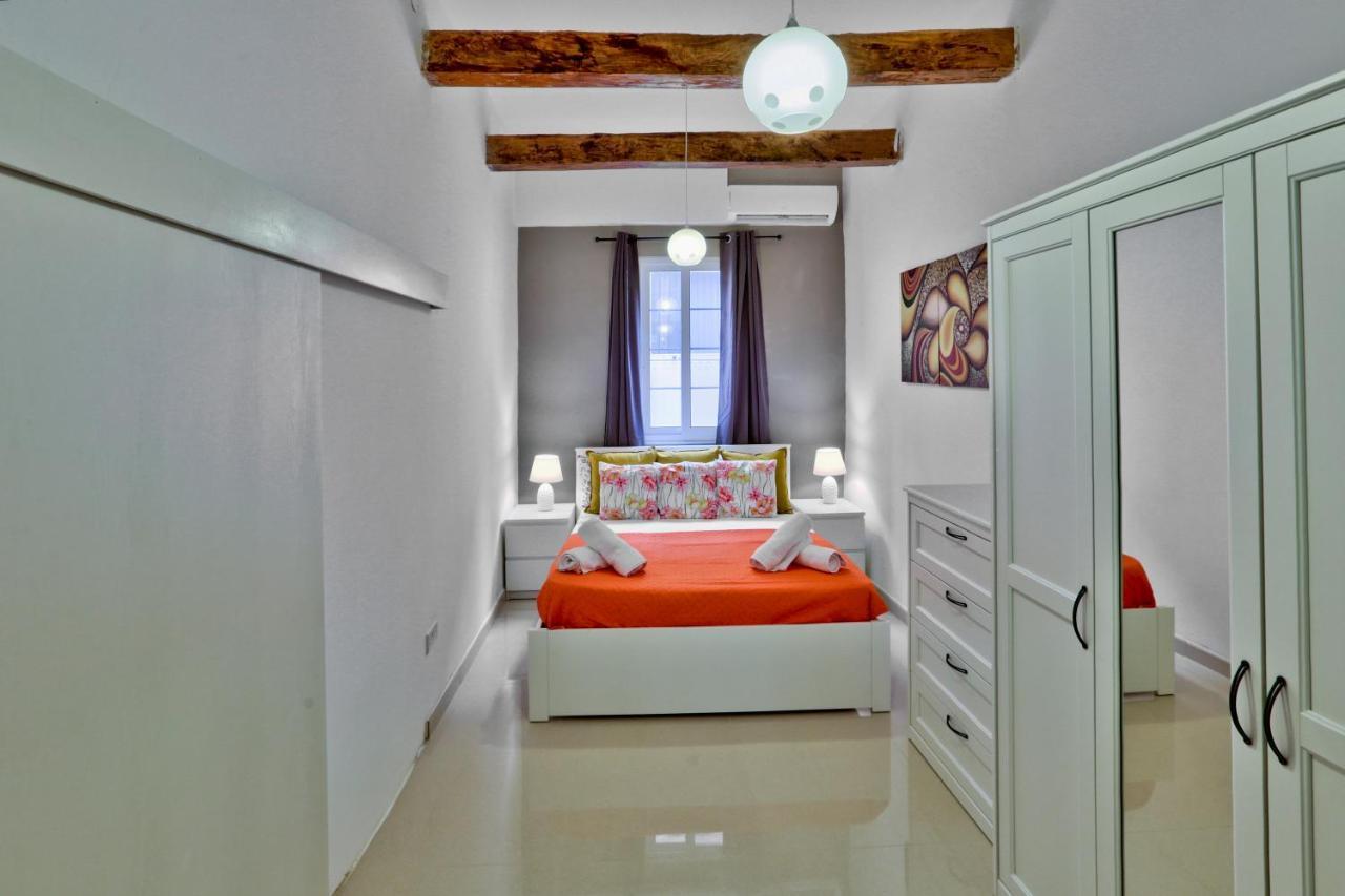 Charming Valletta 1 Bedroom Apartment Off Republic Street Sleeps 4 Exterior foto